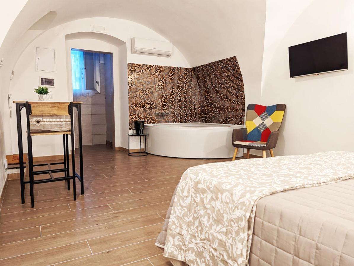 Dama Suite Love & Private Jacuzzi Bari Ngoại thất bức ảnh